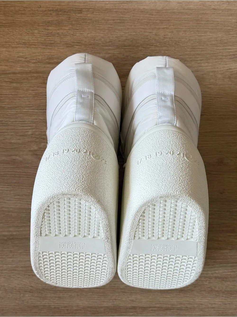 Maison Martin Margiela White Puffer Snow Boots